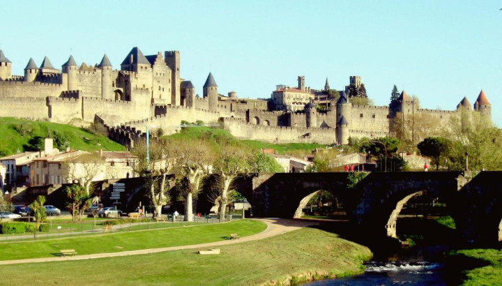 La cité de Carcassonne et le fleuve Aude