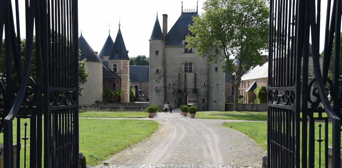 Entrée du Château de Chamerolles © Département du Loiret