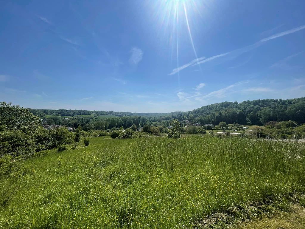 Vue du bas du village d'Acy
