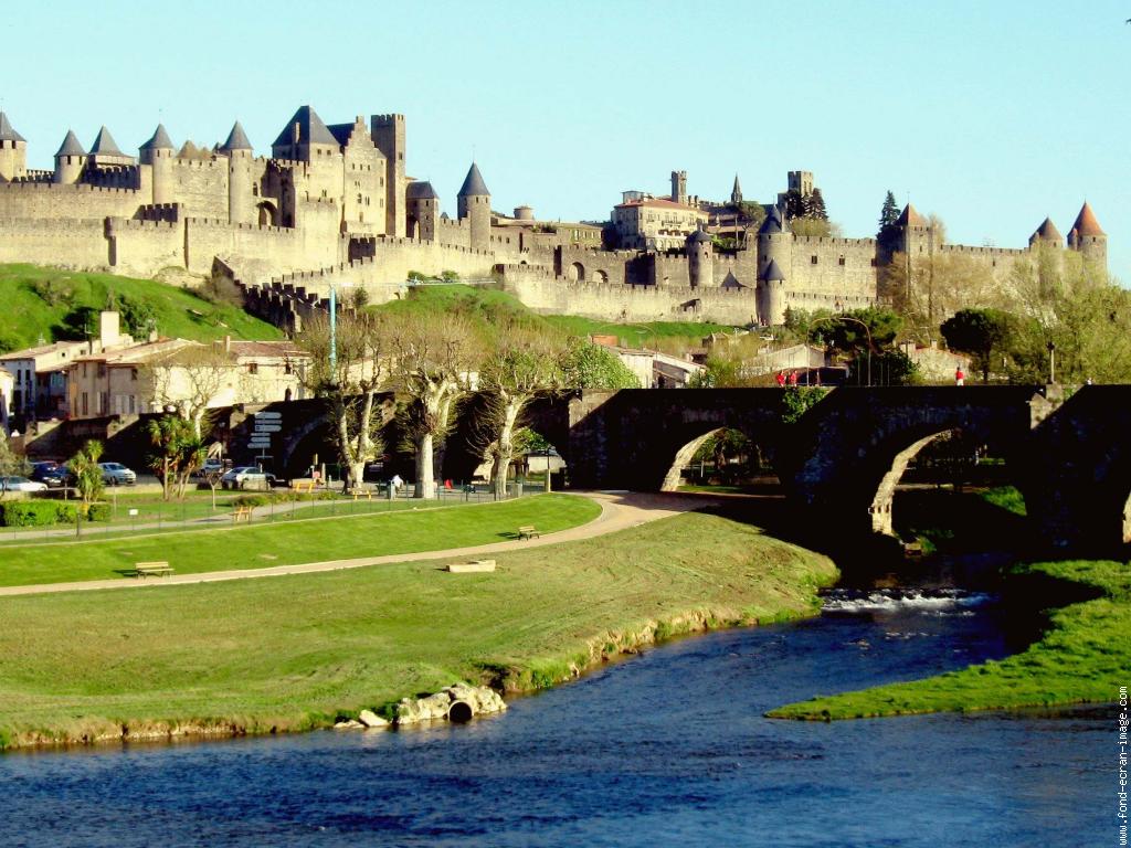 La cité de Carcassonne et le fleuve Aude