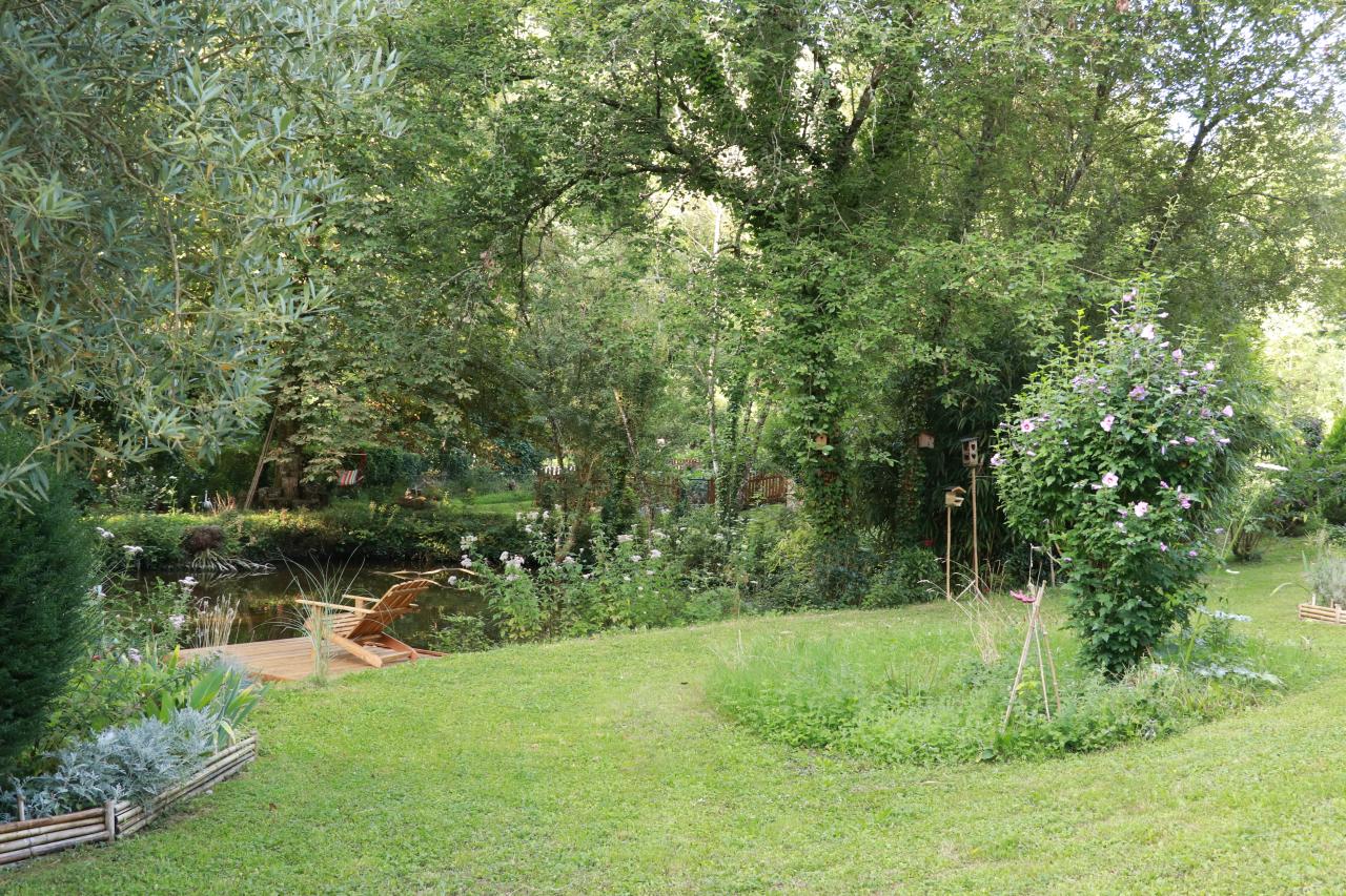 Le Petit Paradis : Quand un jardin devient un Refuge pour la biodiversité