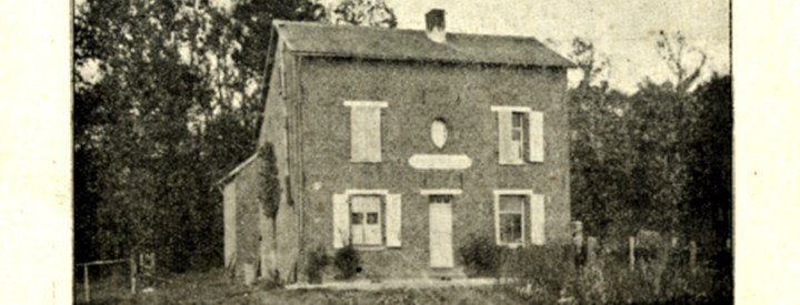 Maison forestière de la Cabine : au fond les arbres du premier Refuge LPO Crédit © Adrien Legros