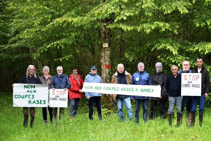 personnes mobilisées contre le projet de coupes rases