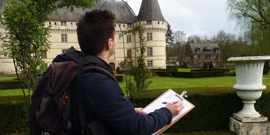 Presentation Evening of Volunteering Actions in Indre-et-Loire