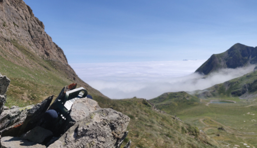 Microphone passif (Wildlife Acoustics SM4) installés sur un col des Pyrénées à l'automne 2022