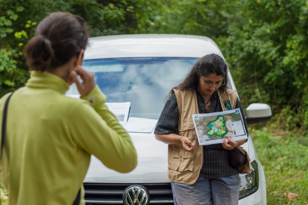 Réunion avec des acteurs sur le terrain