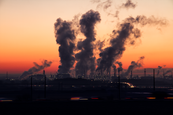Emission de carbone par des usines / Pixabay