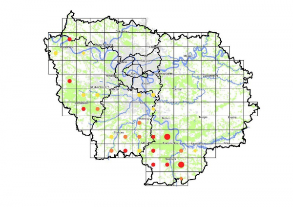 Carte de distribution de la Huppe fasciée (Upupa epops) en île de France (Atlas des oiseaux nicheurs d’Île de France 2009 2014). En rouge les nicheurs certains, en orange les nicheurs probables, en jaune les nicheurs possibles. La taille du point donne l'importance des effectifs.