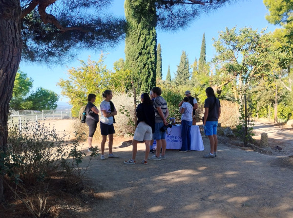 Visite LPO &agrave; l'Oppidum d'Ens&eacute;rune lors des Journ&eacute;es du patrimoine &copy; Opidum d'Ens&eacute;rune