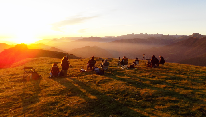 Birdwatchers on the Organbidexka pass