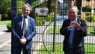 Inauguration de la plaque Refuge LPO par Allain Bougrain Dubourg en mai 2016